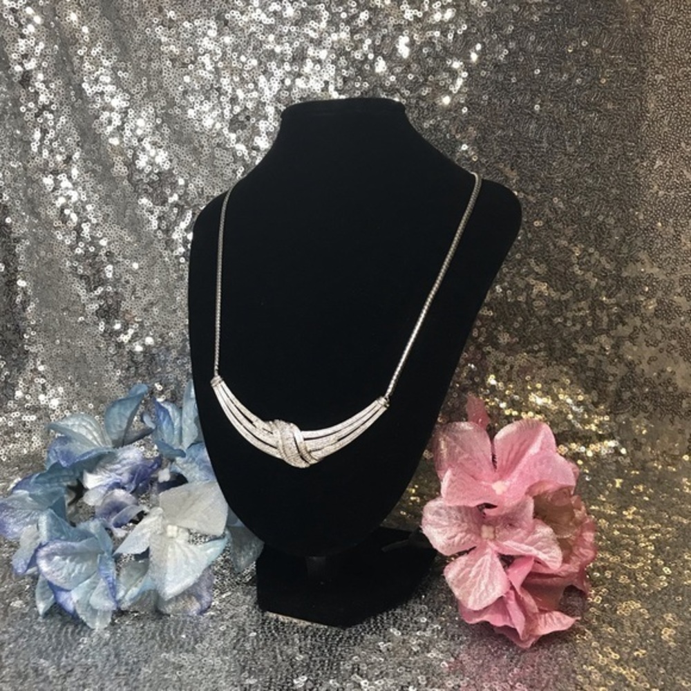 Beautiful thick diamond necklace